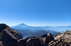 絶景広がる稜線を歩く、日本百名山の大菩薩嶺